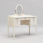 1018 8314 DRESSING TABLE